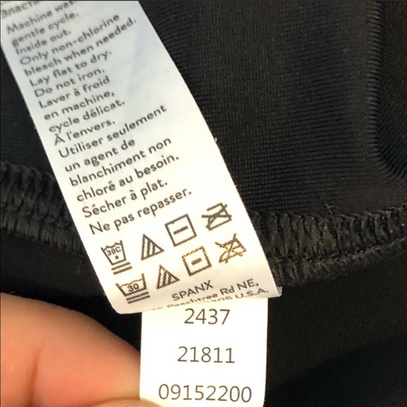 XS Spanx vegan leather leggings - Picture 8 of 9